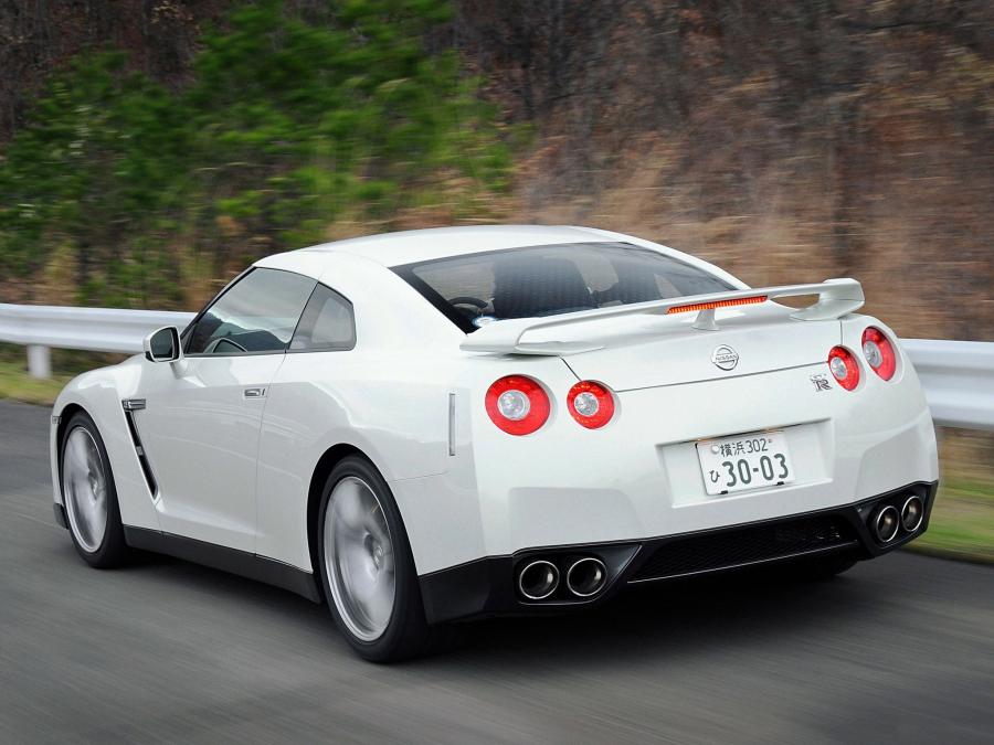  Nissan GT-R 2007 года  (фото 57 из 480)